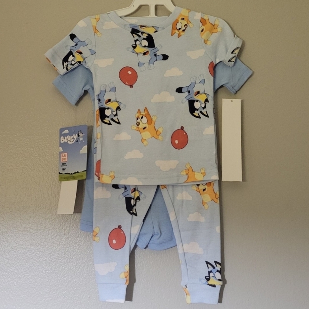 Bluey NWT Size 2T 2 Pair Pajamas Unisex Balloon Play Short & Long Set PJs - Picture 2 of 2